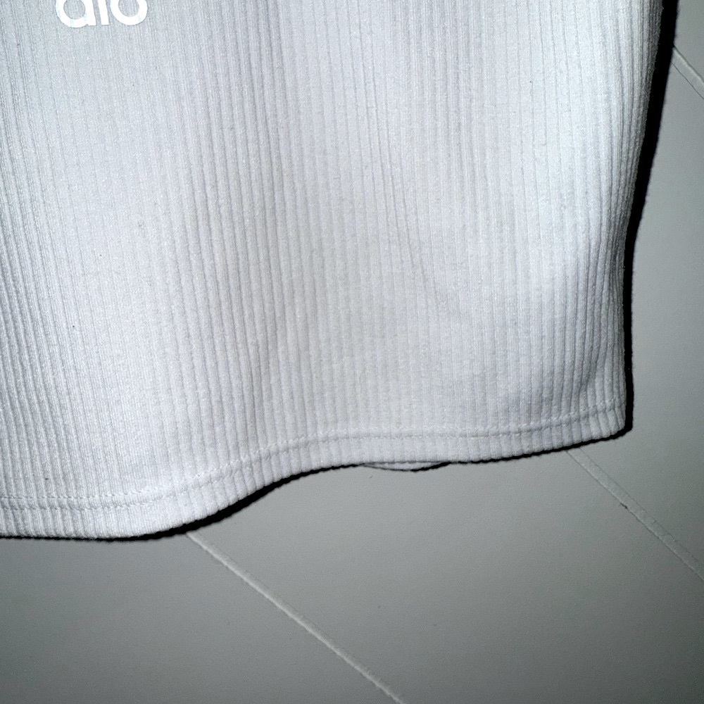 New with tags ALO Yoga White Wellness Tank Size: Medium Sold Out - Picture 8 of 10